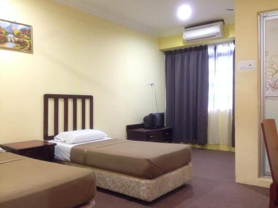Hotel Nawar Pasir Mas Extérieur photo