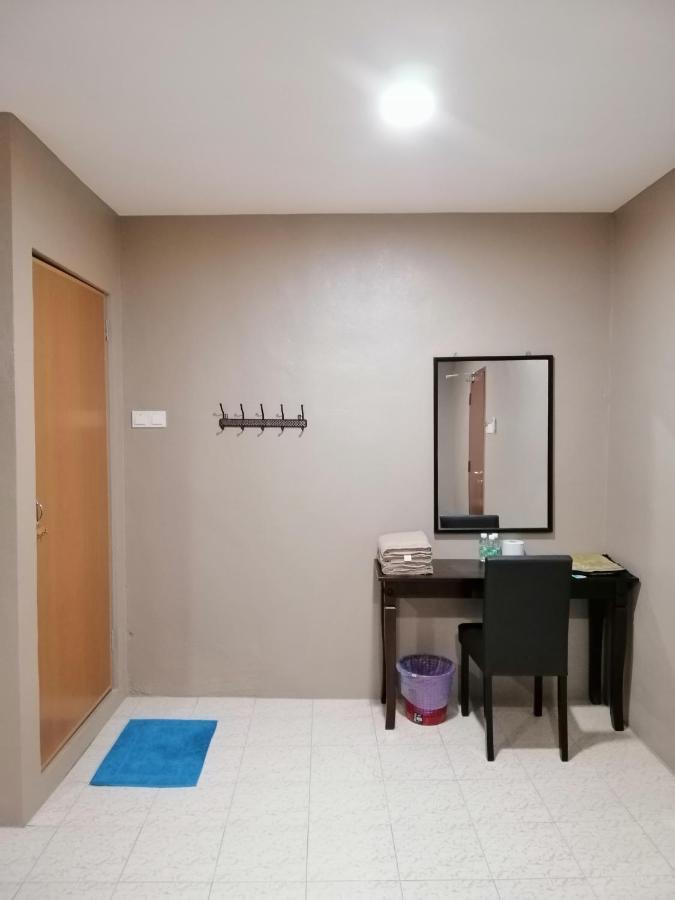 Hotel Nawar Pasir Mas Extérieur photo