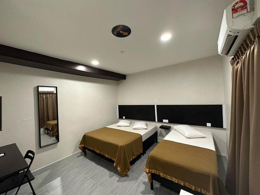 Hotel Nawar Pasir Mas Extérieur photo
